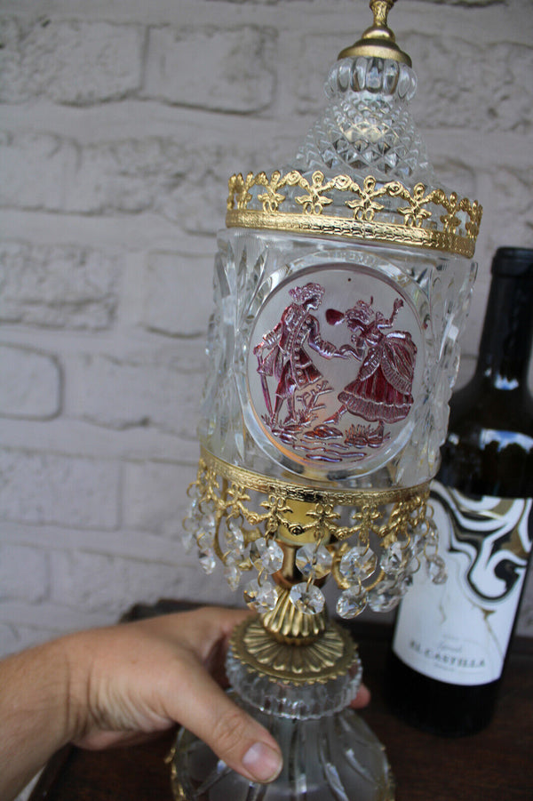 Vintage 70s Glass crystal engraved scene table lamp putti cherub