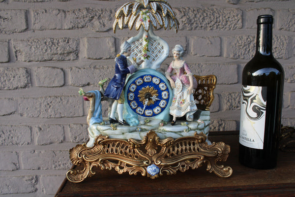 Gorgeous porcelain mantel clock romantic couple palm tree 1970