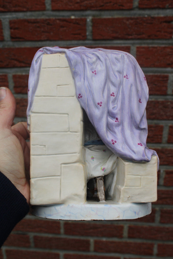 Vintage italian capodimonte porcelain shoe maker statue figurine