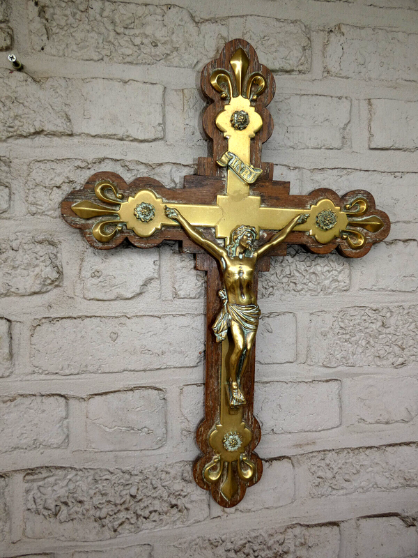 Antique Bronze wood Fleur de lys symbol Wall crucifix cross religious