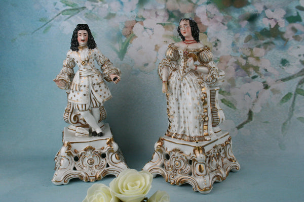 Rare Pair Vieux Paris vieux bruxelles  Porcelain Marquis MArquise figurines