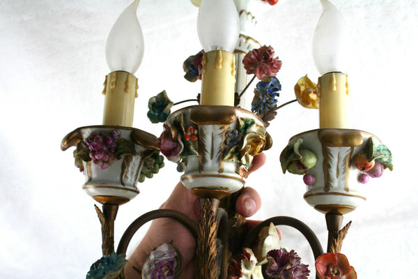 Vintage Italian porcelain flower Wall light 3 arms 1970's metal sconce