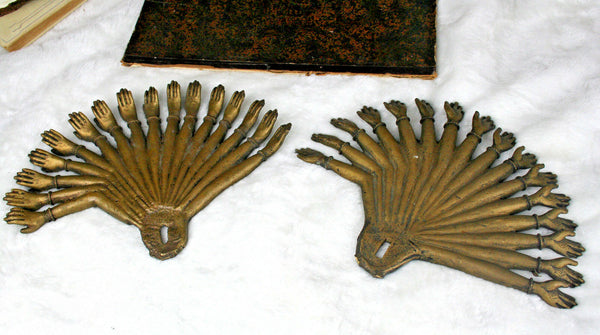 PAIR bronze hands very heavy ornaments door ornaments key rare