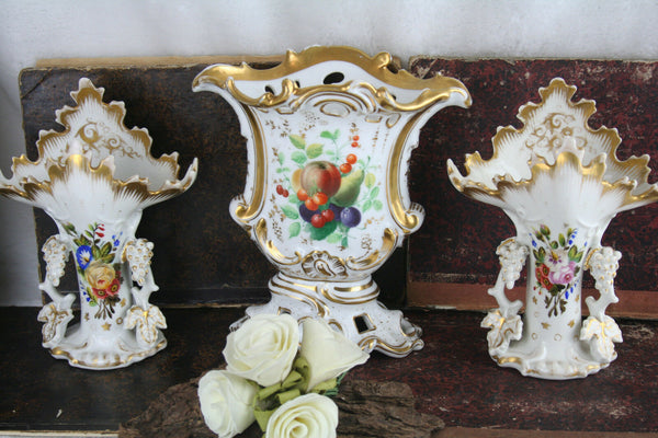 cvvcvAntique french Vieux paris porcelain set vases fruits floral 1925