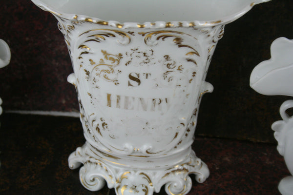 St henry porcelain vase