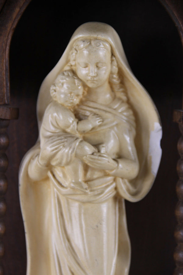 French Chalkware Madonna Guelfi signed in wood carved chapel 1930's religious