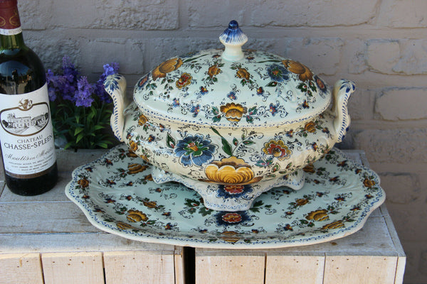 Large DELFT polychrome pottery marked Centerpiece bowl tureen on plate floral