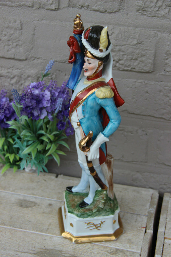 Capodimonte porcelain napoleonic figurine statue  officer army soldier