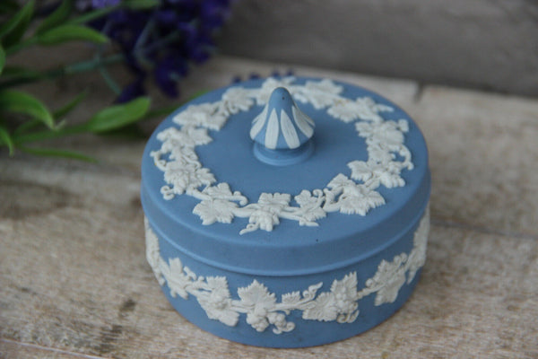 Wedgwood marked porcelain Floral lidded box bonbonniere
