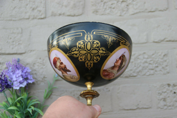 Antique French vieux paris porcelain portrait medaillons centerpiece bowl vase