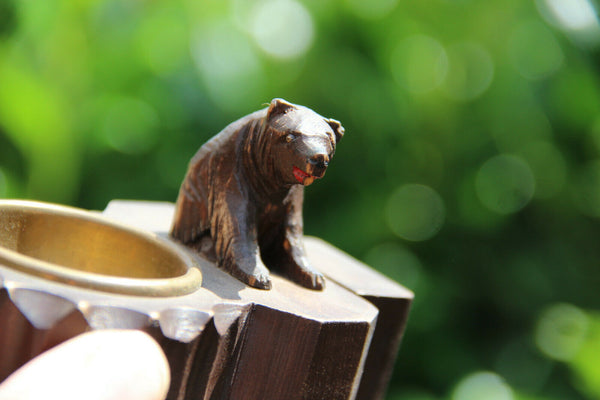 Antique hand Black forest wood carved swiss bear statue ashtray