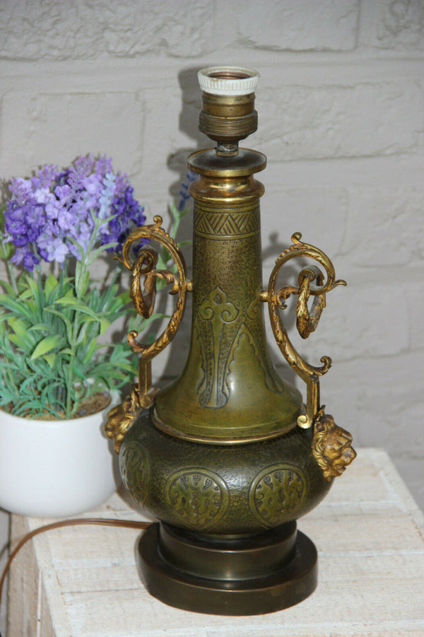 Antique French 1930s Brass metal Lion head Table lamp