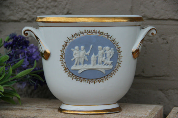 Vintage porcelain wedgwood putti angels medaillon Vase