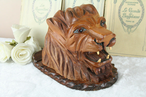 VTG Black forest design Wood carved Swiss Cigarettes box tiger glass eyes