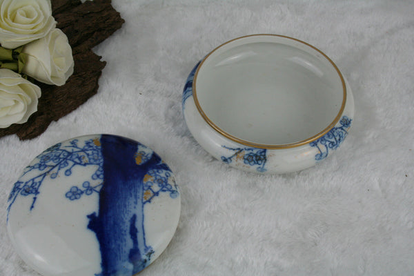 European vienna marked blue porcelain bonbonniere box lidded