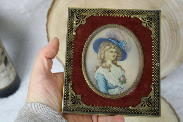 Antique French miniature portrait lady  signed velvet