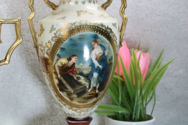 Gorgeous antique Vienna porcelain mantel Set vases centerpiece victorian scene