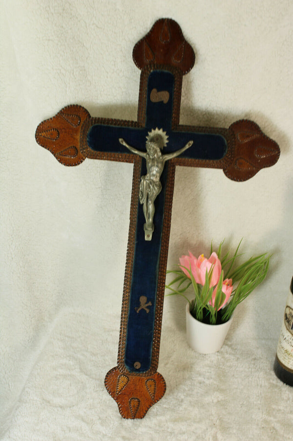 Antique french tramp art cigar box wood carved crucifix velvet religious