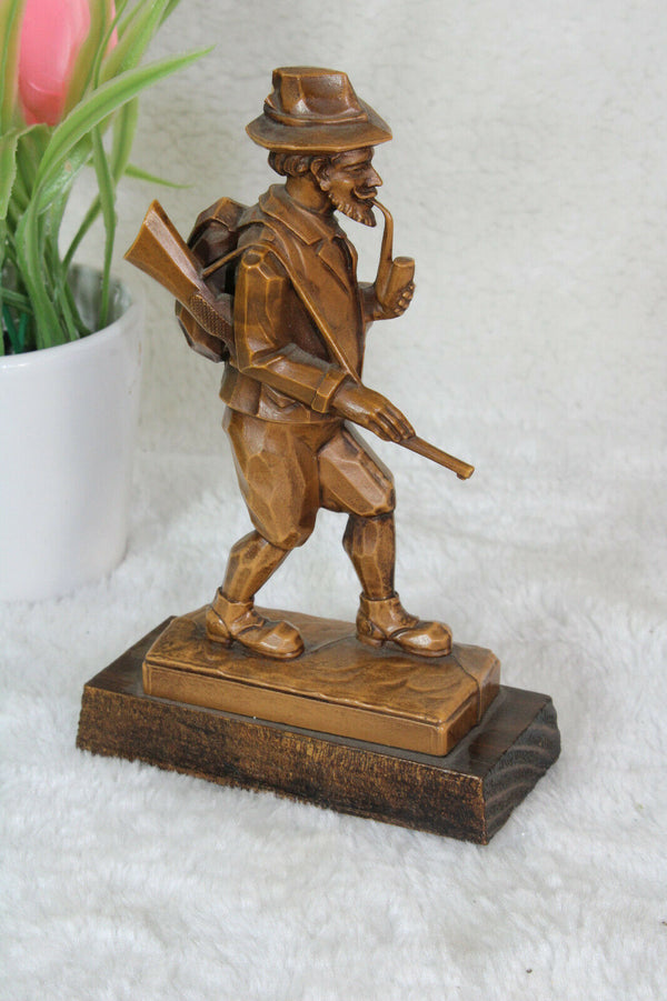 German black forest design resin hunter figurine statue