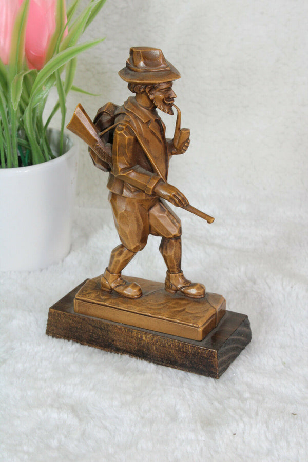 German black forest design resin hunter figurine statue