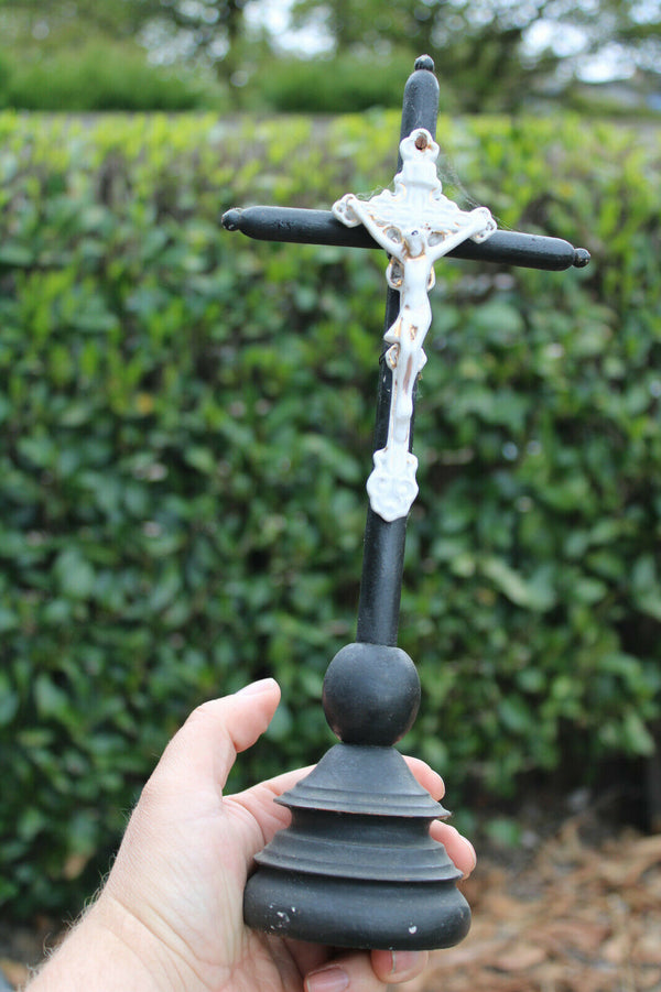 antique wood & porcelain crucifix