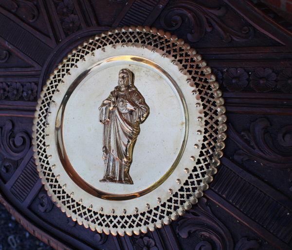 Religious wall plate plaque sacred heart jesus relief figurine