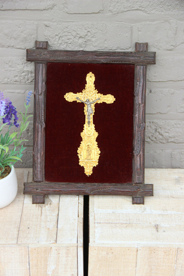 Antique french wood carved frame metal gold gilt crucifix on velvet religious