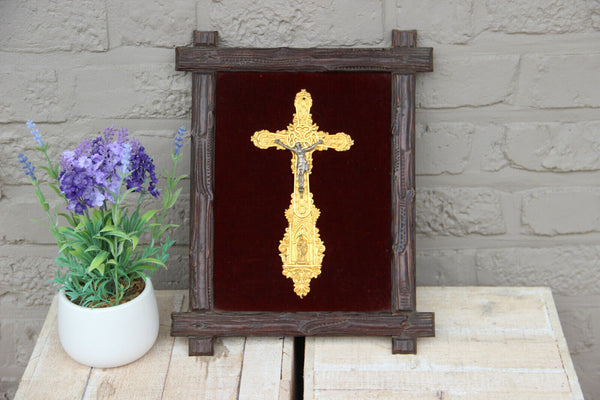 Antique french wood carved frame metal gold gilt crucifix on velvet religious