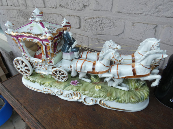 Vintage italian capodimonte porcelain PACELLI marked Coach princess  statue