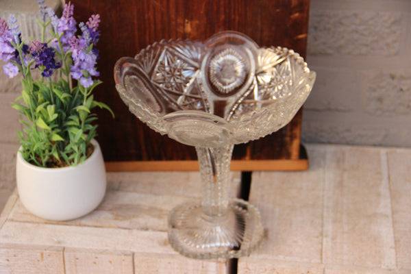 French vintage Crystal glass clear cut centerpiece fruit bowl