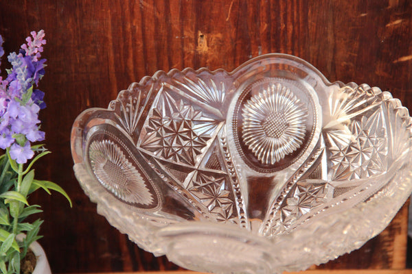 French vintage Crystal glass clear cut centerpiece fruit bowl