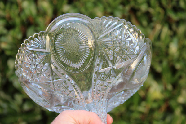 French vintage Crystal glass clear cut centerpiece fruit bowl