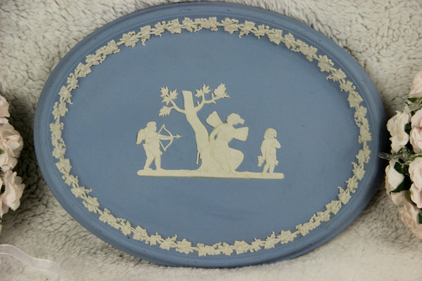 Antique WEDGWOOD blue white putti angel cupido group scene plaque England