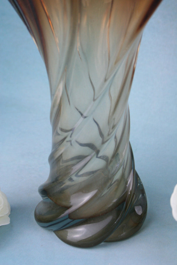 Mid-century Murano Glass vase with leaf rim