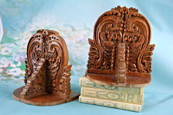 Pair German wood carved book ends 1950