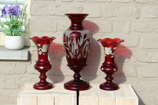 Set Czech bohemia ruby red colour etched glass Vases set floral decor 1960