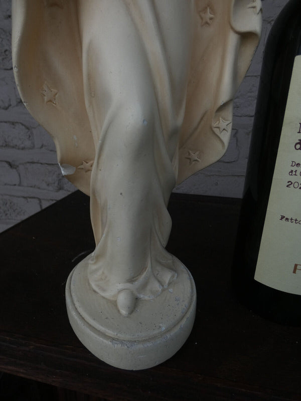 Antique chalk creme colour madonna child   statue religious